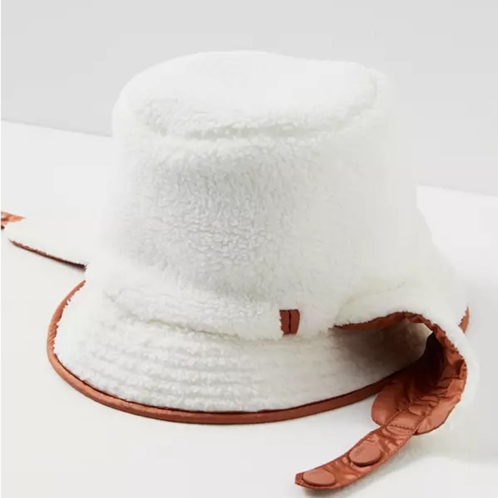 FP Movement Women's Bucket List Reversible Sherpa Bucket Hat - Picture 3 of 4